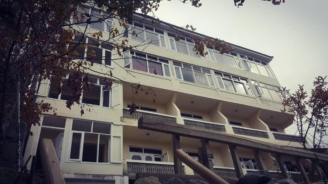 World Roof Hotel Hunza Karimabad  Ngoại thất bức ảnh